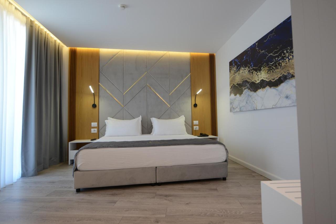 Ebbi Hotel Dhërmi Extérieur photo