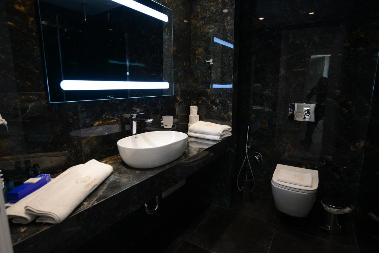 Ebbi Hotel Dhërmi Extérieur photo