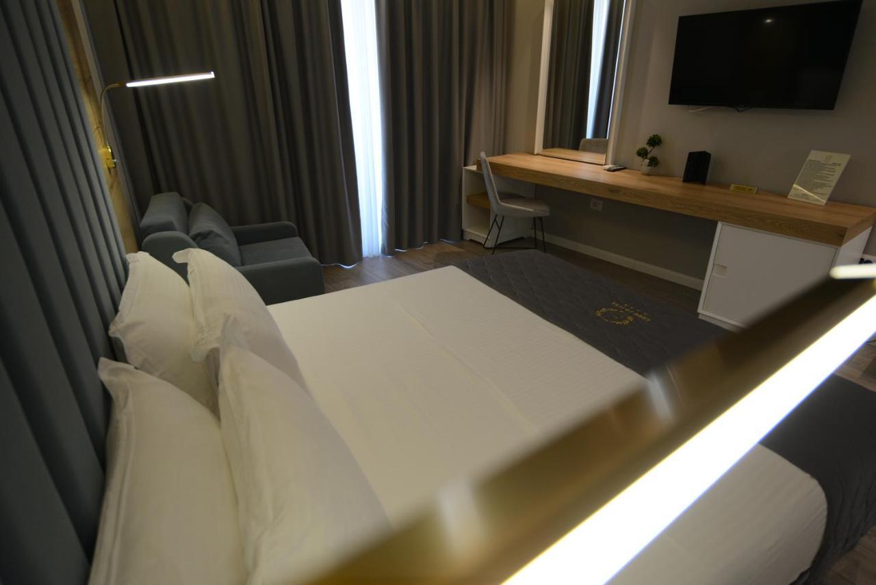 Ebbi Hotel Dhërmi Extérieur photo