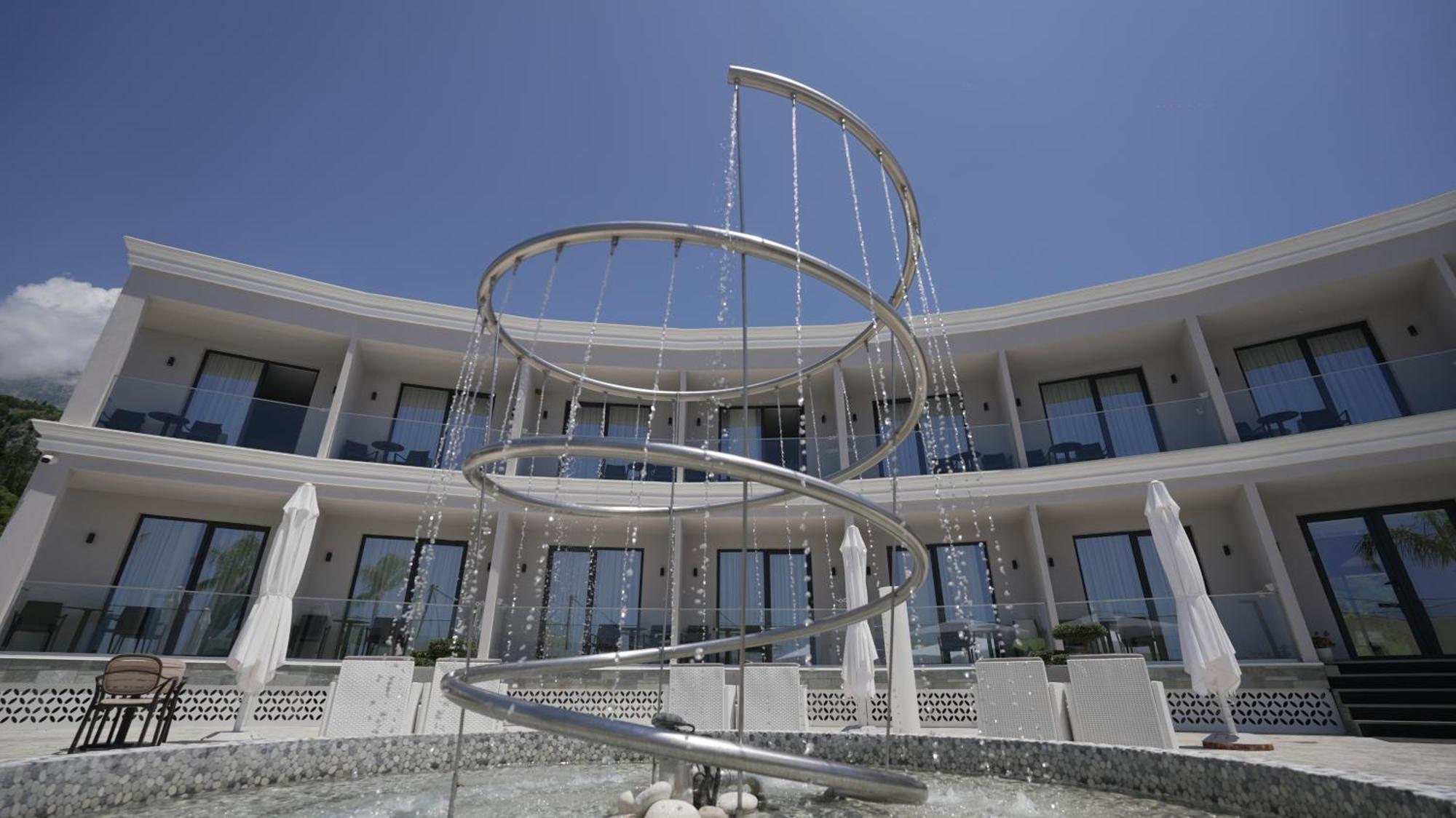 Ebbi Hotel Dhërmi Extérieur photo